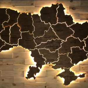 Переваги купівлі якісної дерев'яної карти України на стіну