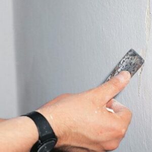 Чем полезен профессиональный ремонт трещин в стене