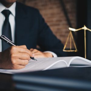 Важность обращения к надежному адвокату во время развода
