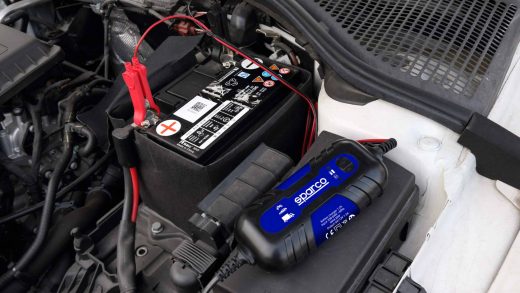 Литий-ионные против свинцово-кислотных аккумуляторов: что лучше для вашего авто?