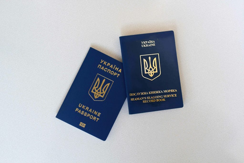 Оформление паспорта моряка: почему стоит обратиться к профи